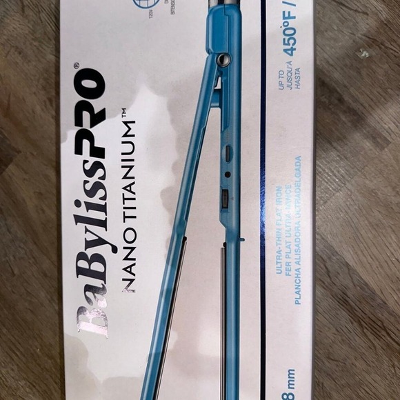 Babyliss Pro nano titanium flat iron‎ 1 1/2